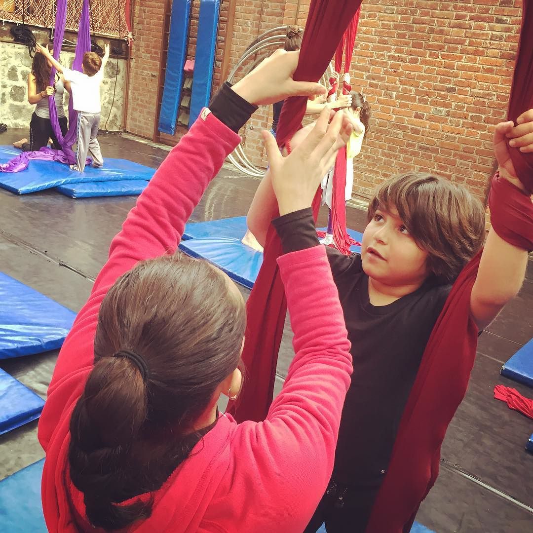 Nuevas_experiencias__y_diversi_n__artesycirco__cdmx__SemanaSanta2017__danzaa_rea__acrobacia__Malabares__musica__danza__teatro